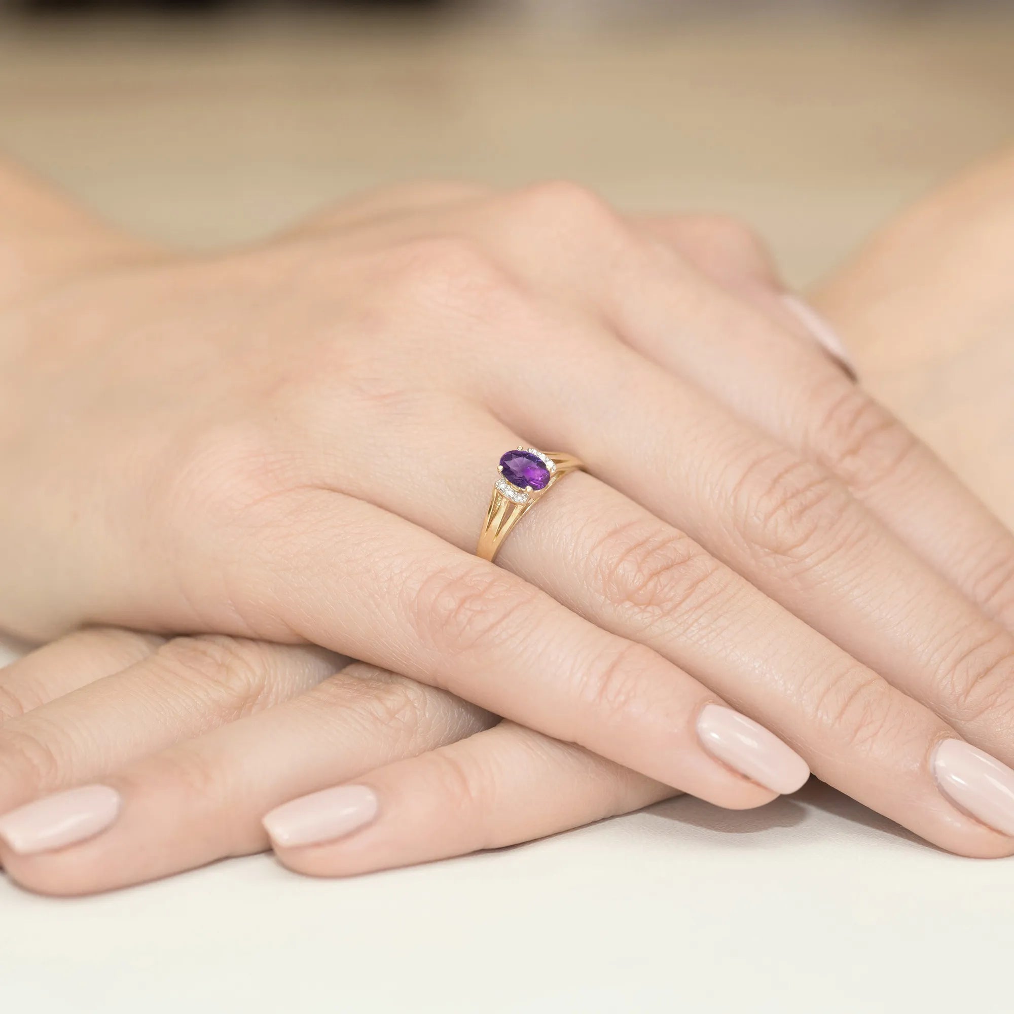 14k (585) Gold Ring | 0.40ct Amethyst and 0.052ct Diamonds | GREMARI Jewelry
