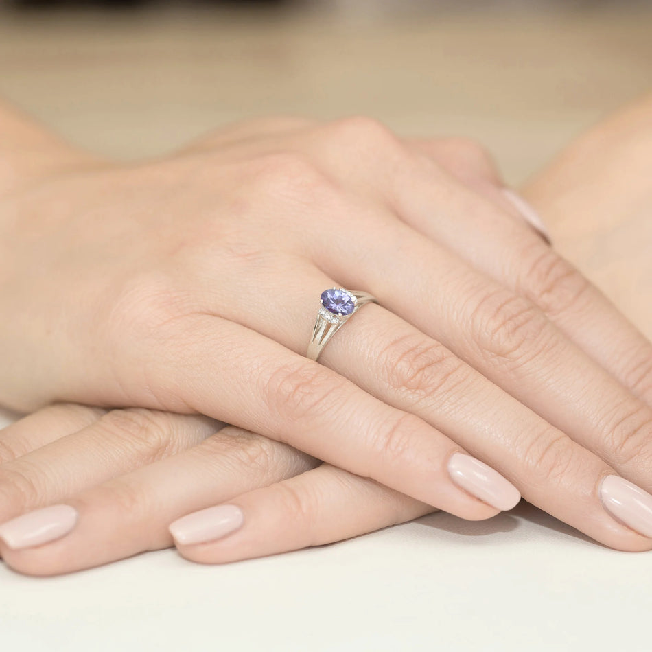 14k (585) White Gold Ring | 0.40ct Tansanit and 0.052ct Diamonds | GREMARI Jewelry
