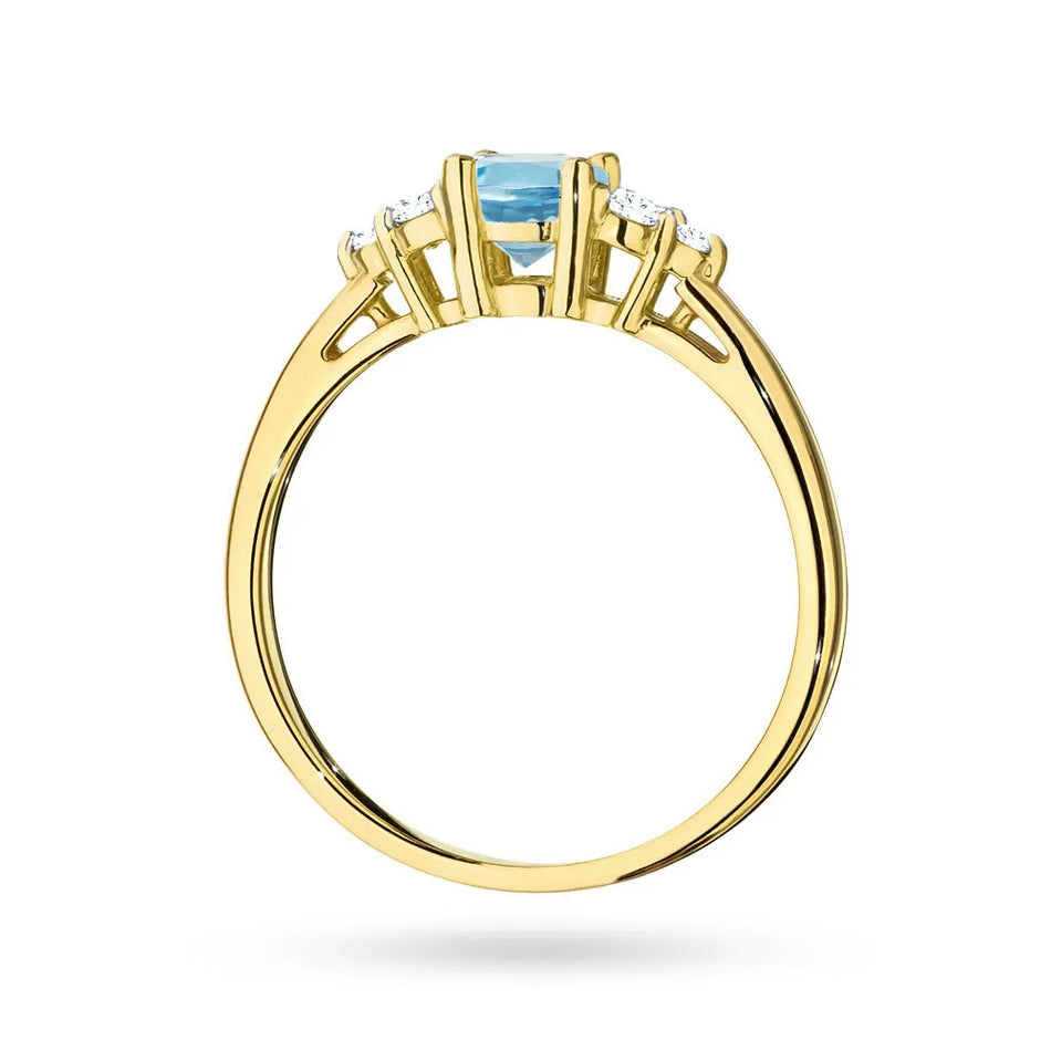 Gold 14k(585) ring with 0,50ct topaz with 6 diamonds. Perfect for a gift.