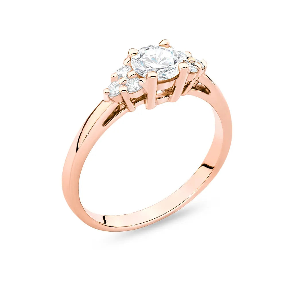 Ring aus 14 Karat (585) Roségold mit 0,60 ct weißem Saphir und 6 Diamanten. Perfekt als Geschenk.