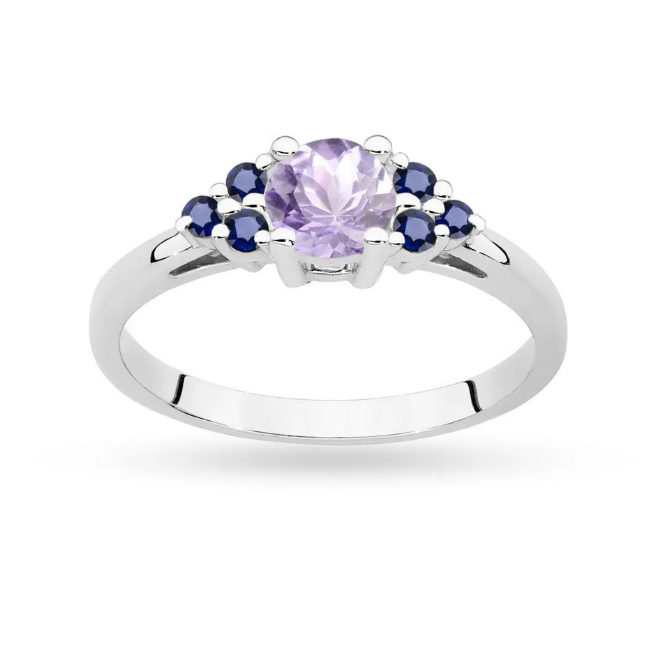 White Gold 14k(585) ring with 0,50ct amethyst with 6 sapphires. Perfect for a gift.