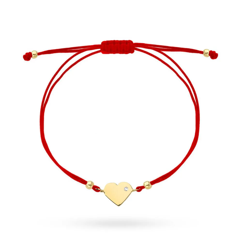 Das 14-karätige Goldarmband wird in einer eleganten schwarzen Schachtel und einer Geschenktüte verpackt. Unser Schmuck wird mit einem Anhänger geliefert, der die Feinheit zeigt.