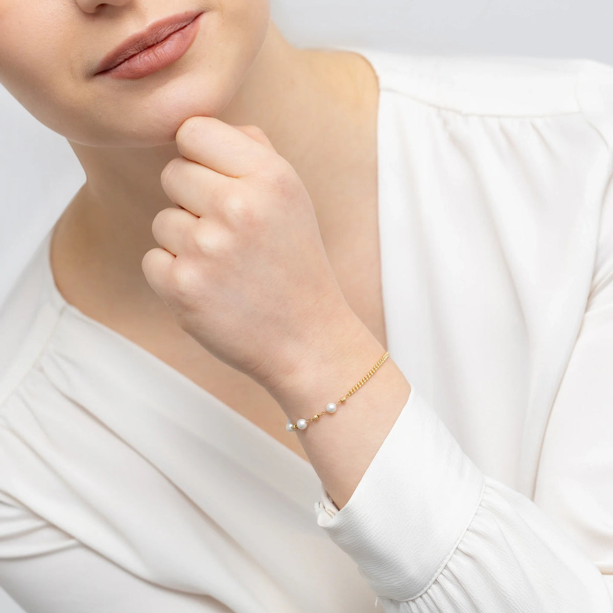 Armband aus 14-karätigem (585) Gold mit Panzerkette, Perlen und Perlen Vintage. Bestellen Sie ein Geschenk für Mutter, Freundin oder Verlobte.