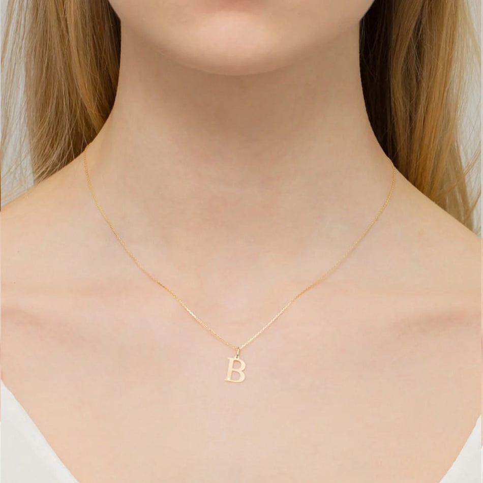 Halskette aus 14-karätigem Roségold mit 0,005 ct Diamant. Ausgezeichnetes Geschenk. Die Echtheit des Diamanten wird durch ein Zertifikat bestätigt.