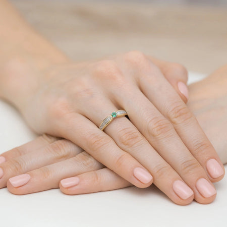 14k (585) Gold Rings | 0.15ct Emerald and 0.09ct Diamonds | GREMARI Jewelry