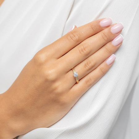 14k Gold (585) Ring | Mit Zirkonia besetztes Band | GREMARI Schmuck