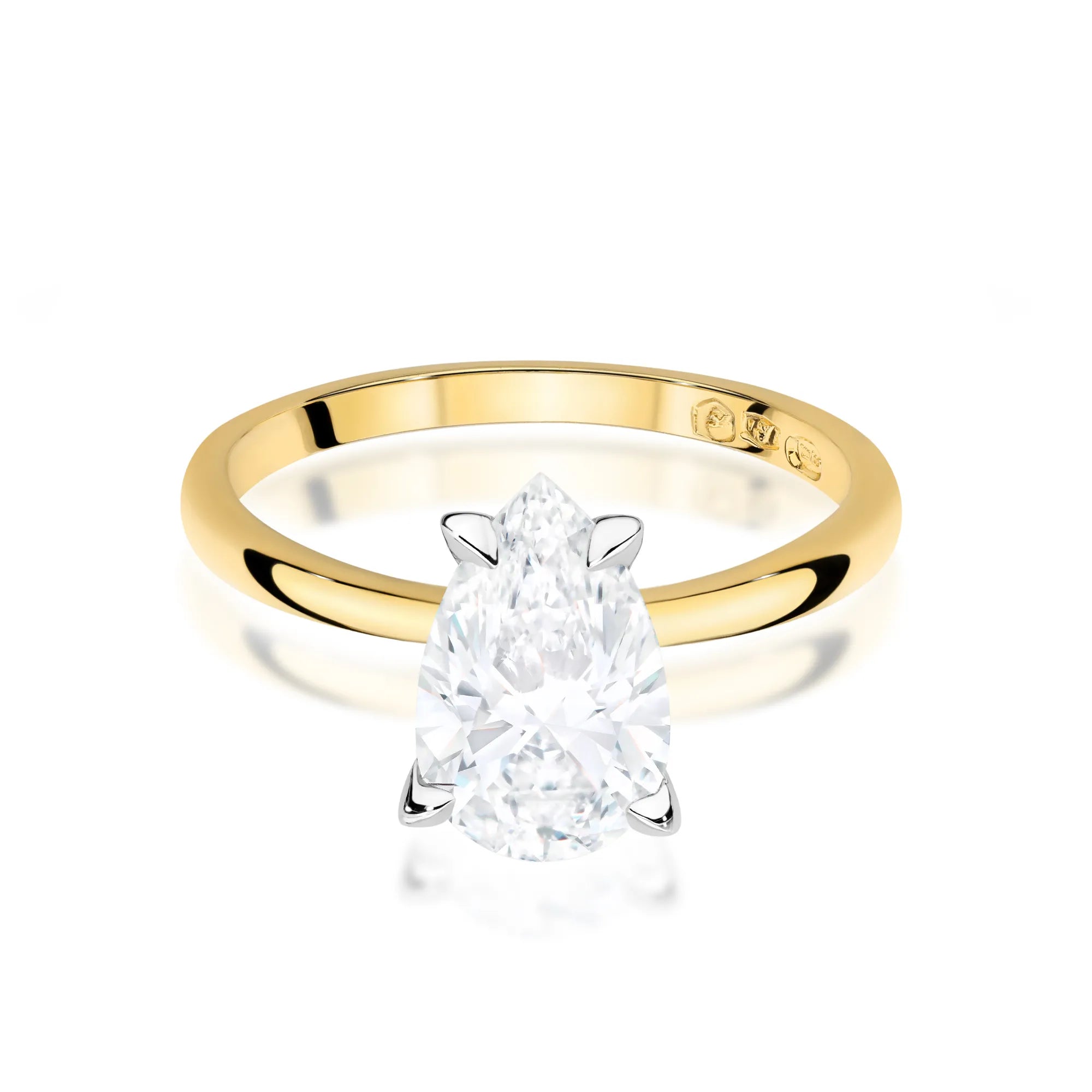 Gold 14k(585) ring with 2ct lab diamond.  Is packaged in an elegant box, which is perfect for a gift.