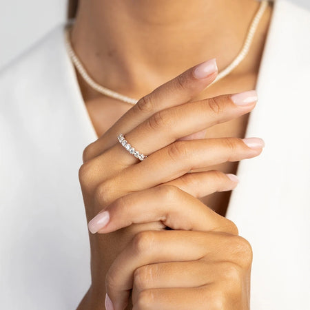 Ring aus Roségold 14 Karat (585) mit 0,08 ct Diamanten. Perfekt als Geschenk.