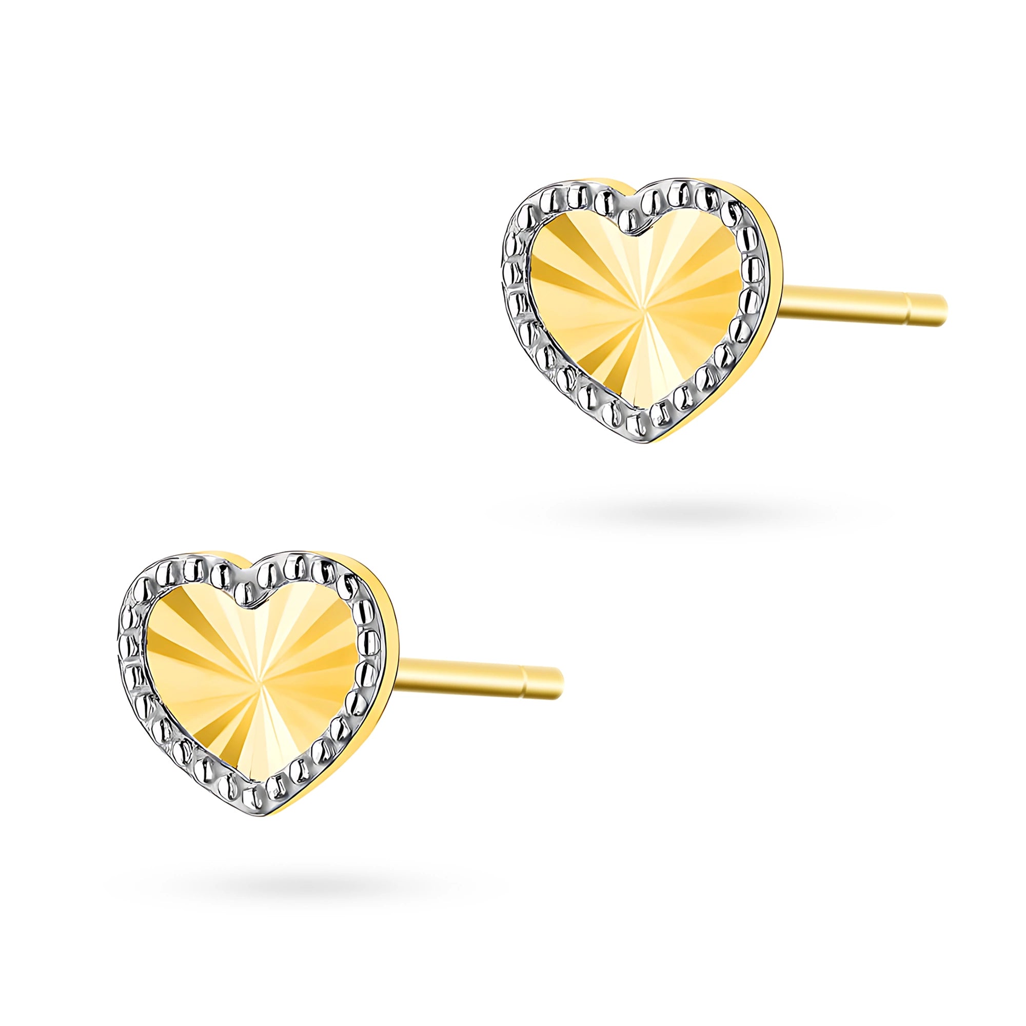 14-carat gold earrings are an excellent choice as a gift. Packaged in an elegant box.