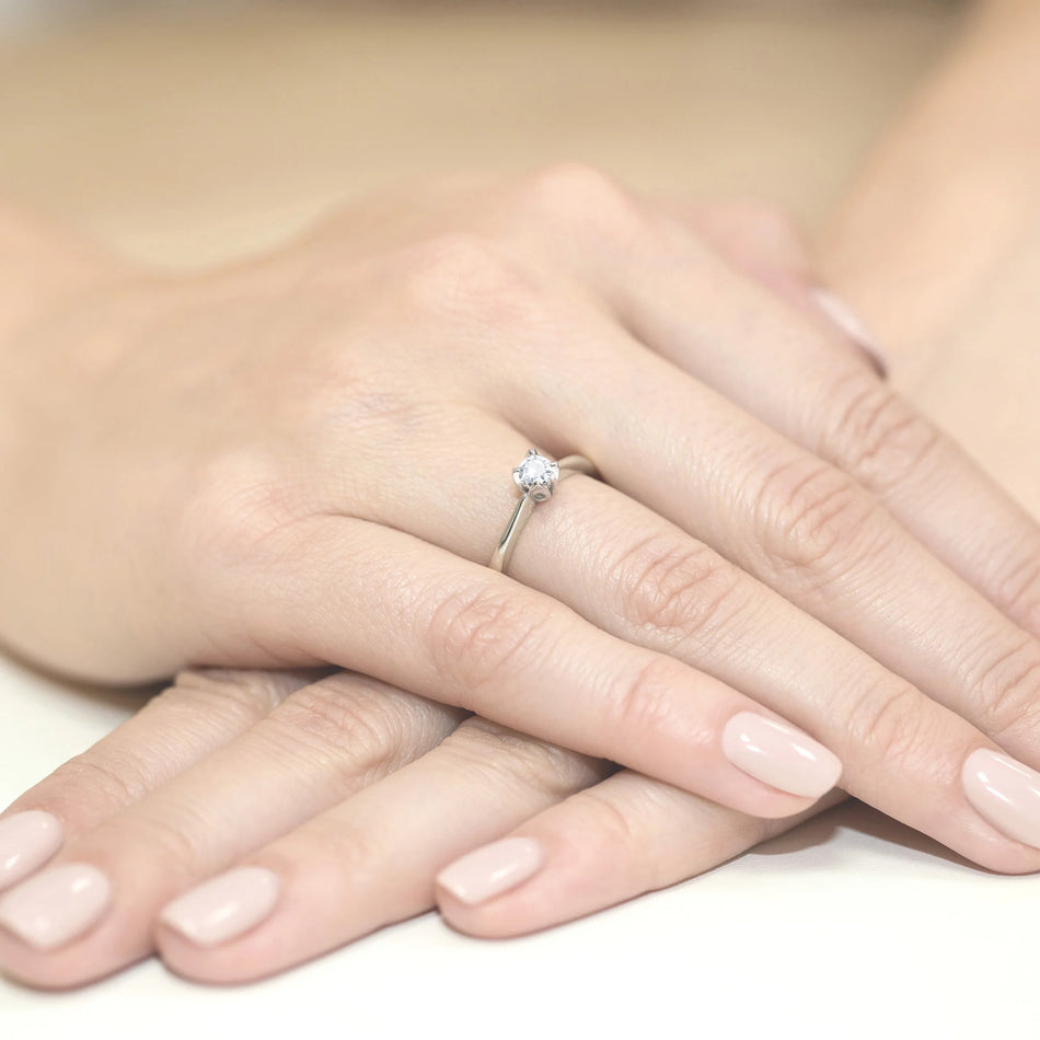 14k (585) White Gold Ring | 0.10ct Diamond | GREMARI Jewelry
