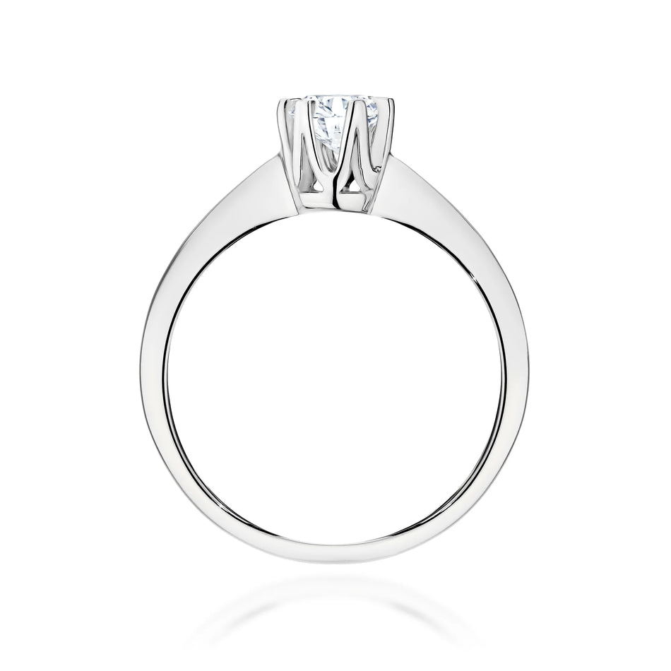 Ring aus 14-karätigem (585) Weißgold mit 0,50 ct Diamant. Wird in einer eleganten Schachtel geliefert, die sich perfekt als Geschenk eignet.