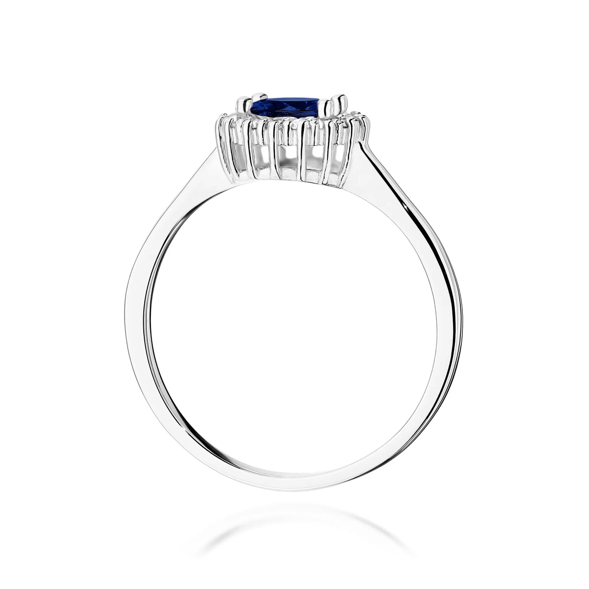 Ring aus 14-karätigem (585) Weißgold mit 0,50 ct Saphir. Wird in einer eleganten Schachtel geliefert, die sich perfekt als Geschenk eignet.