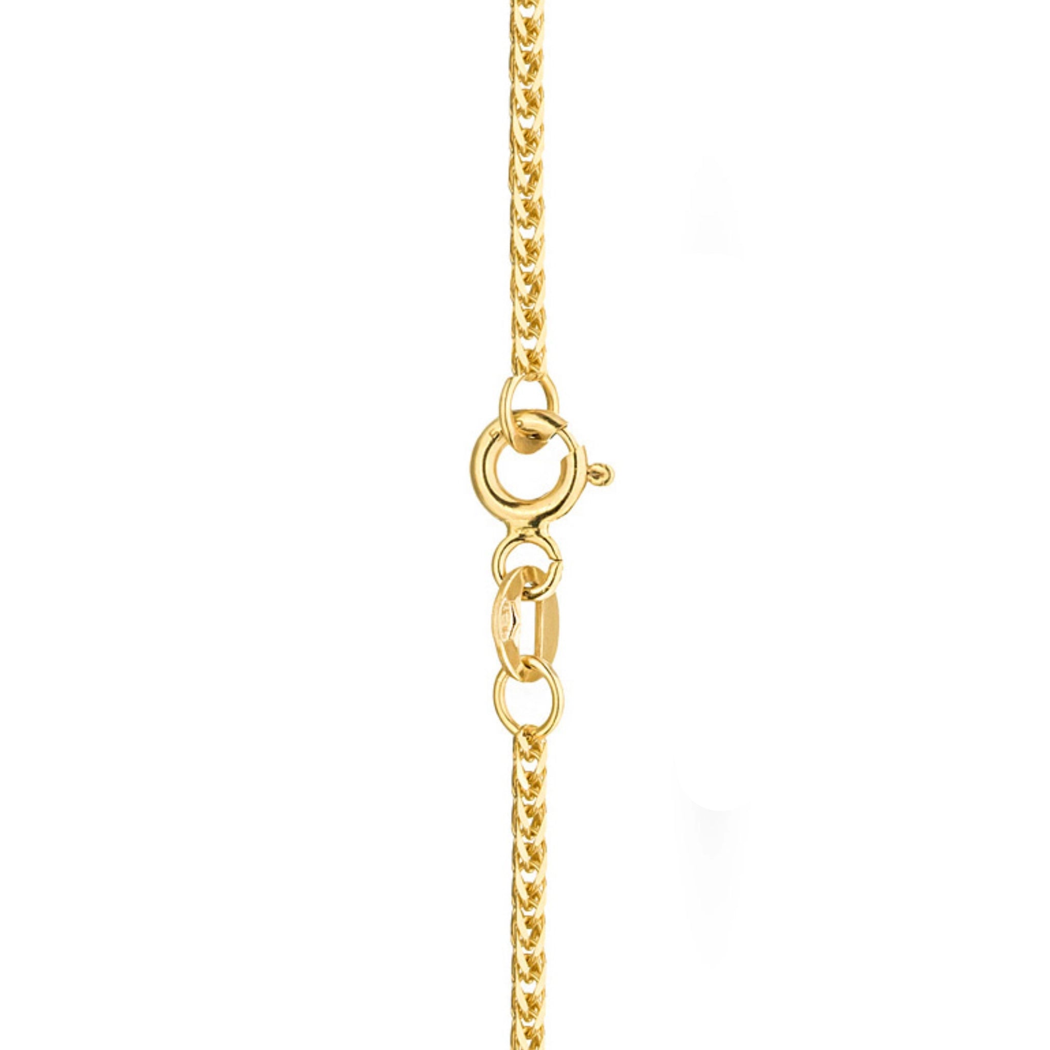This 14-carat gold chain is an exclusive accessory. Perfect for a gift.