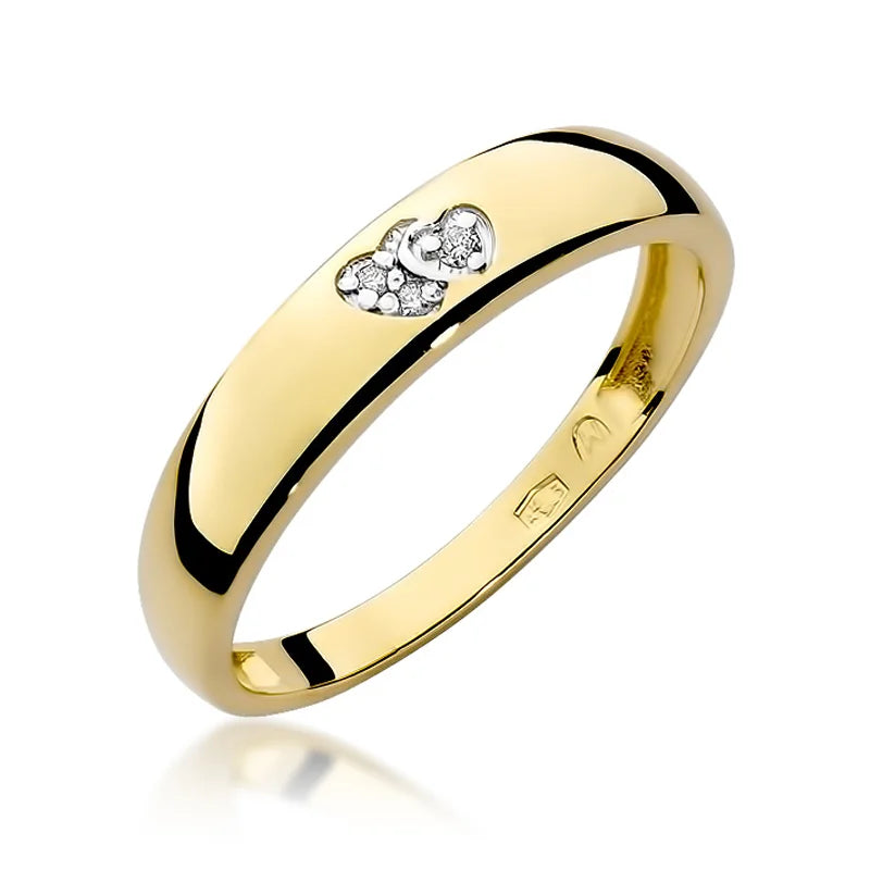 14-karätiger Goldring mit 2 weißen Zirkonia-Herzen. Klassisches Design mit modernem Akzent. Verpackt in schwarzer Schachtel, Papier und Geschenktüte.