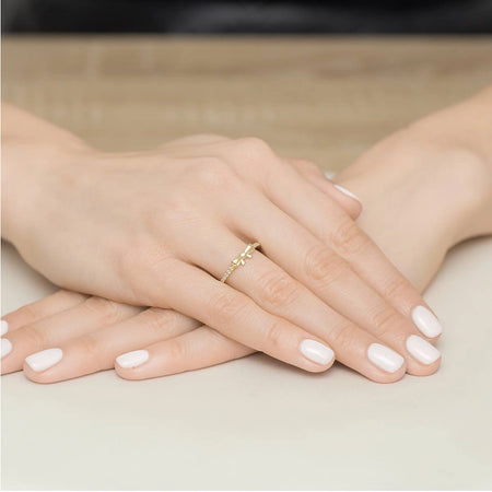 8k Gold (333) Ring | Zirconia Bow Design | GREMARI Jewelry