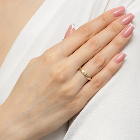 8K (333/1000) gold decorated with zirconiaIt also makes a wonderful and elegant gift for anniversaries or birthday.