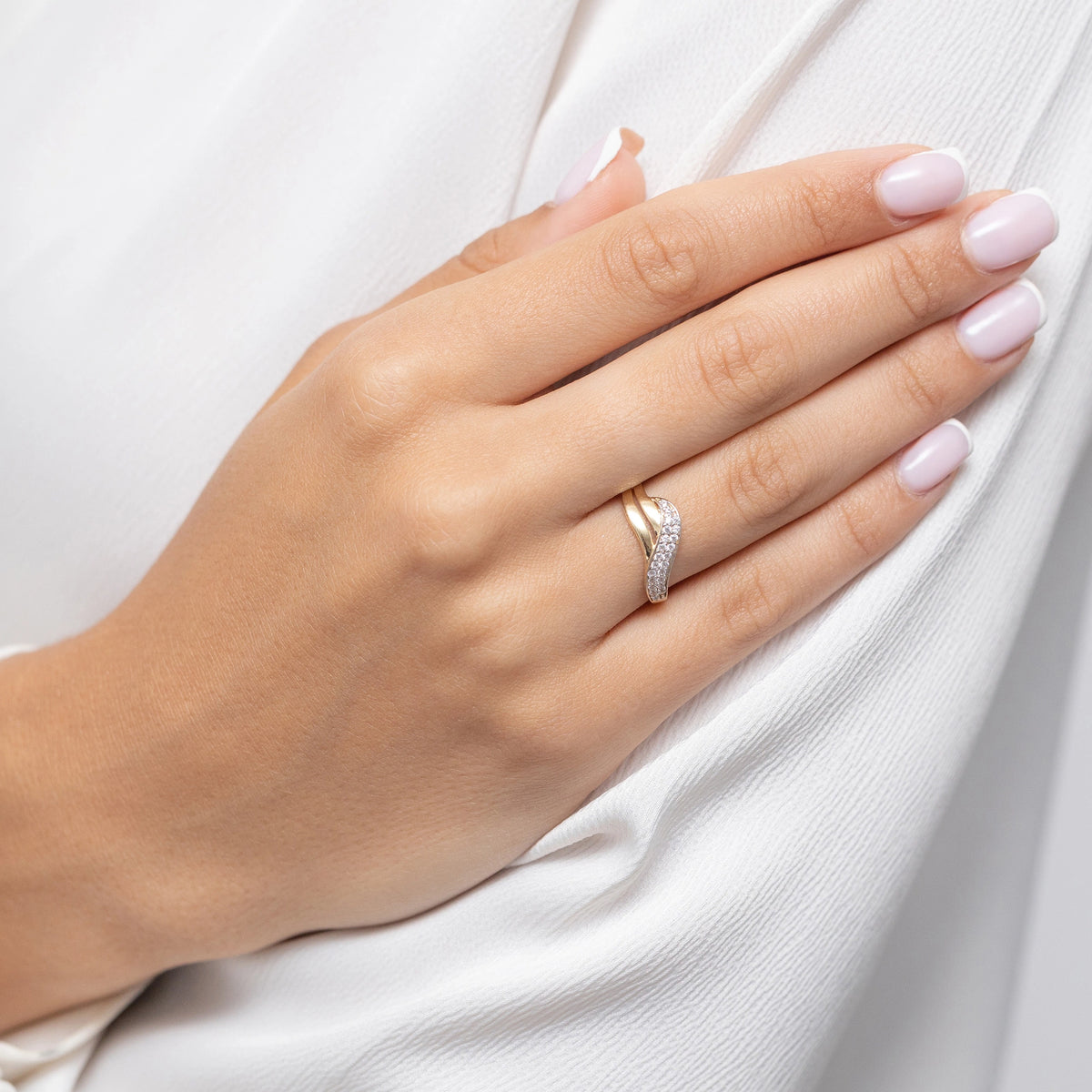 gold-ring-with-zirconia-waves-ap066-585-b