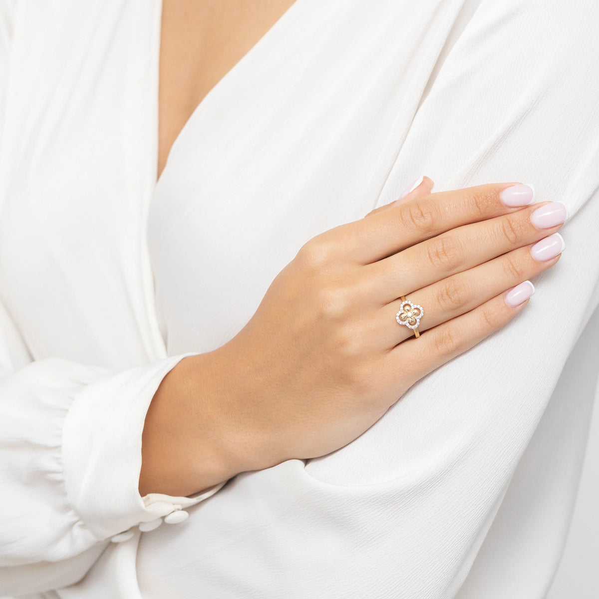 goldring-mit-zirkonia-blume-gluecksklee-ap068-585-b