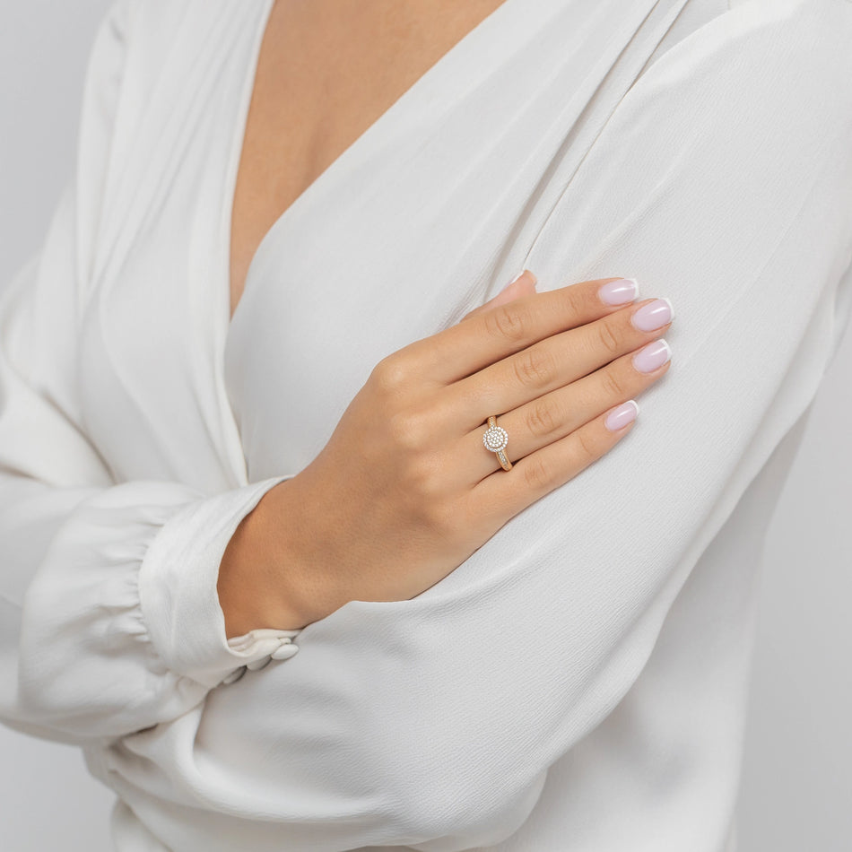 gold-ring-set-with-zirconia-ap105-585-b