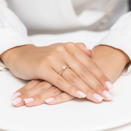 gold-ring-with-zirconia-ap141-585-b