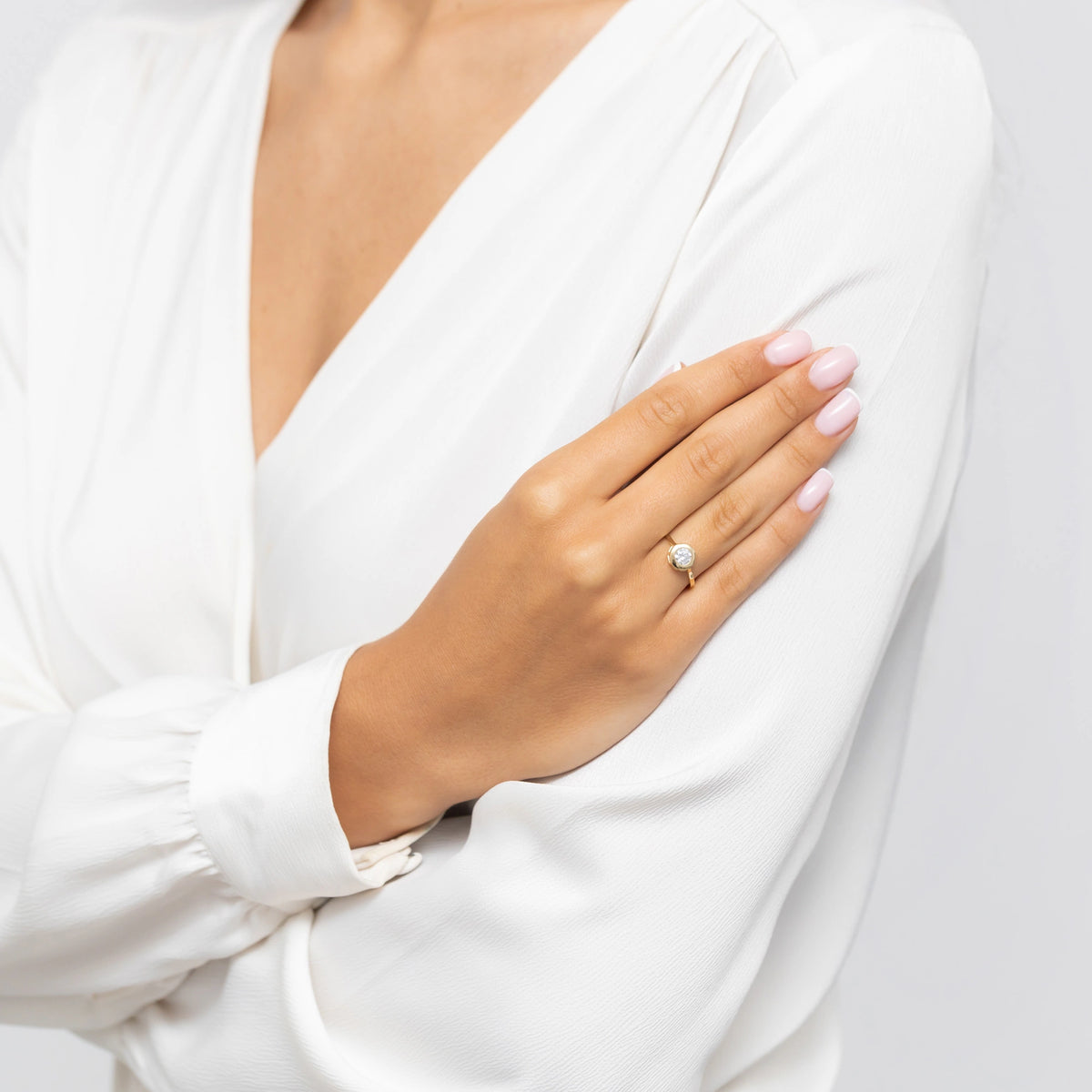 gold-ring-with-zirconia-ap142-585-b