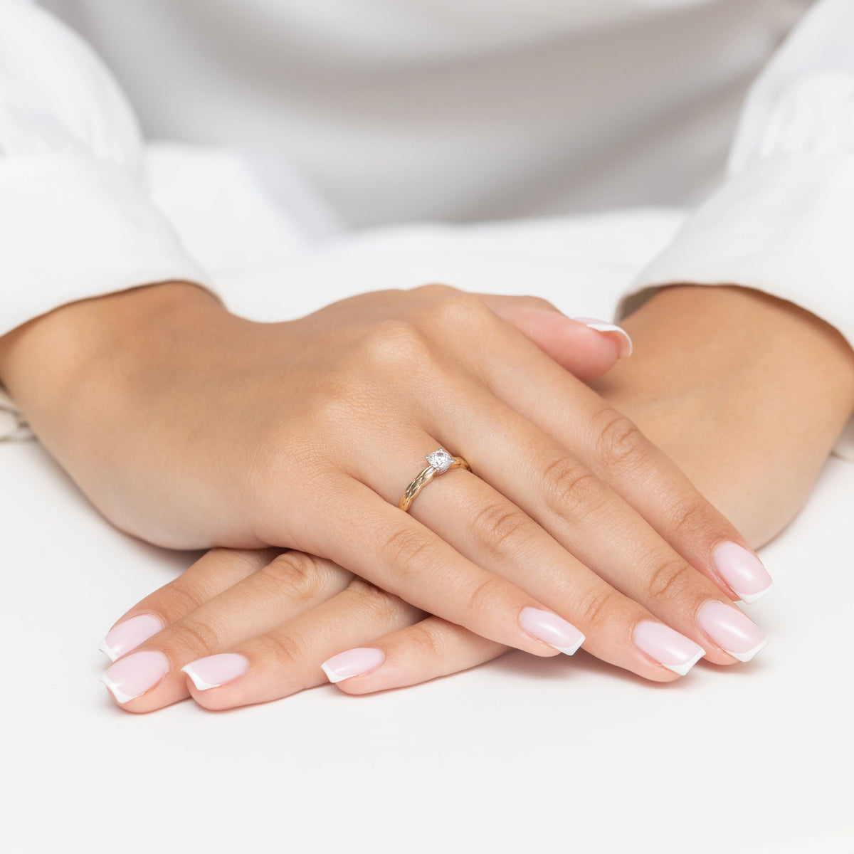 gold-ring-with-zirconia-ap146-585-b