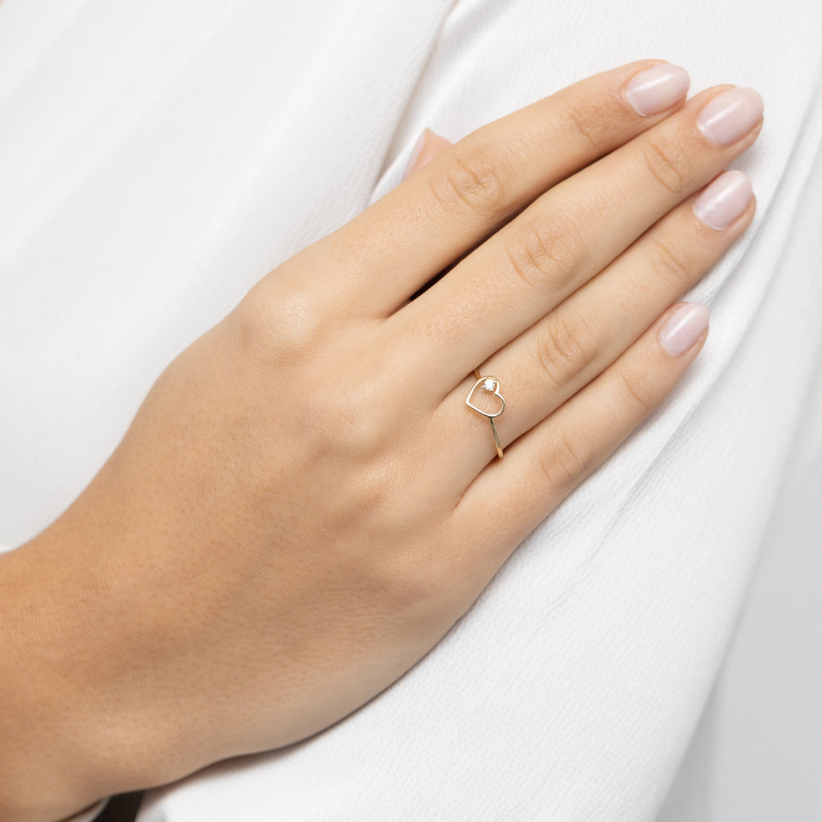 gold-ring-with-zirconia-hearts-ap170-585-b