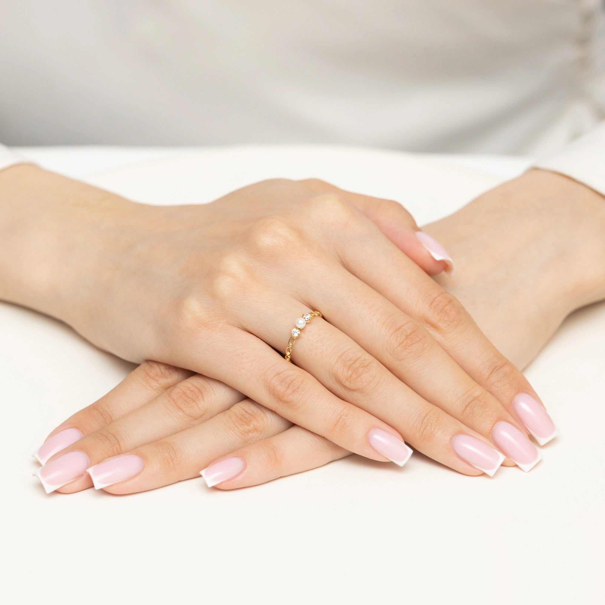 gold-ring-with-pearl-and-zirconia-ap204-585-b