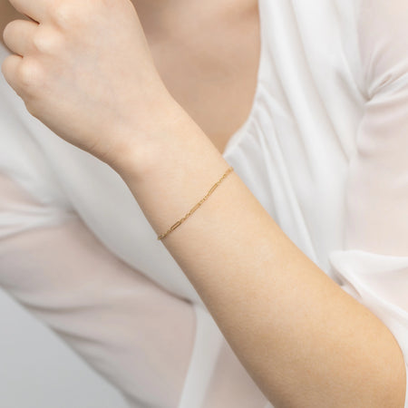 gold-bracelet-with-wide-links-b-gw-348-585