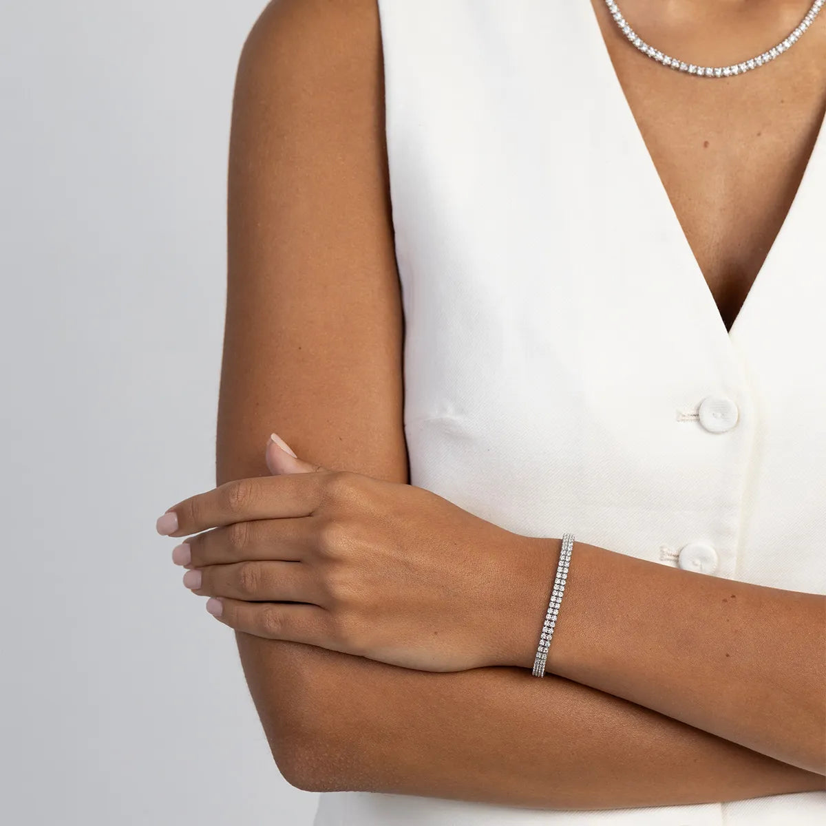 gold-bracelet-set-with-2-96ct-laboratory-diamonds-b0034-ldw-01