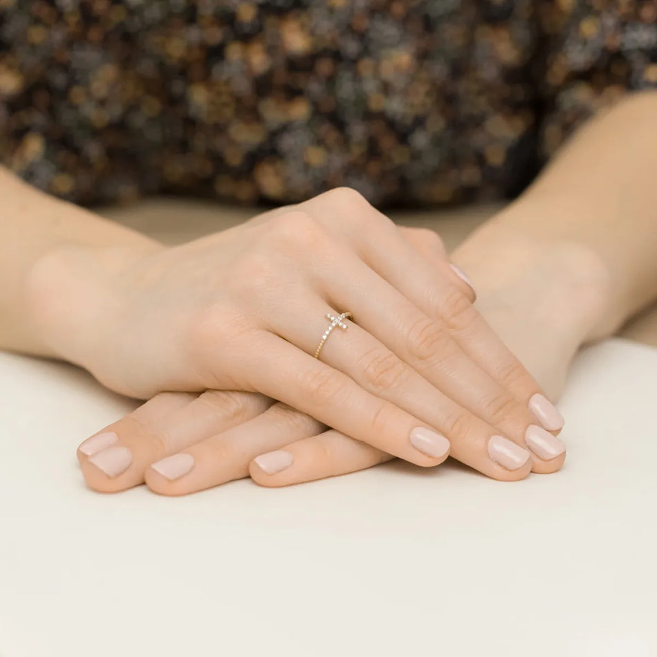 gold-ring-with-zirconia-beads-cross-ep070-333