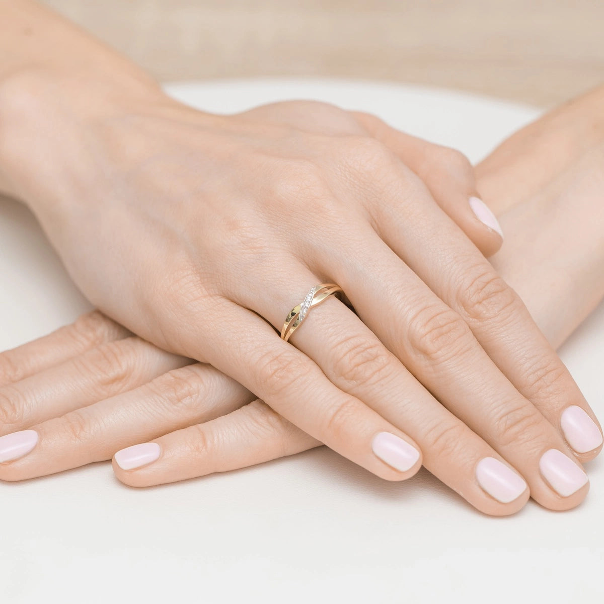 goldgewebter-ring-mit-zirkonia-ep100-585