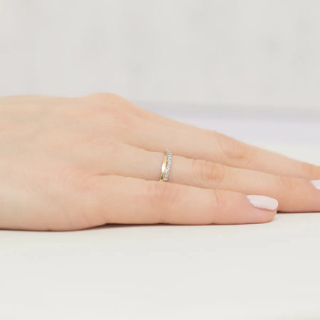 subtle-gold-ring-with-zirconia-waves-ep154-333