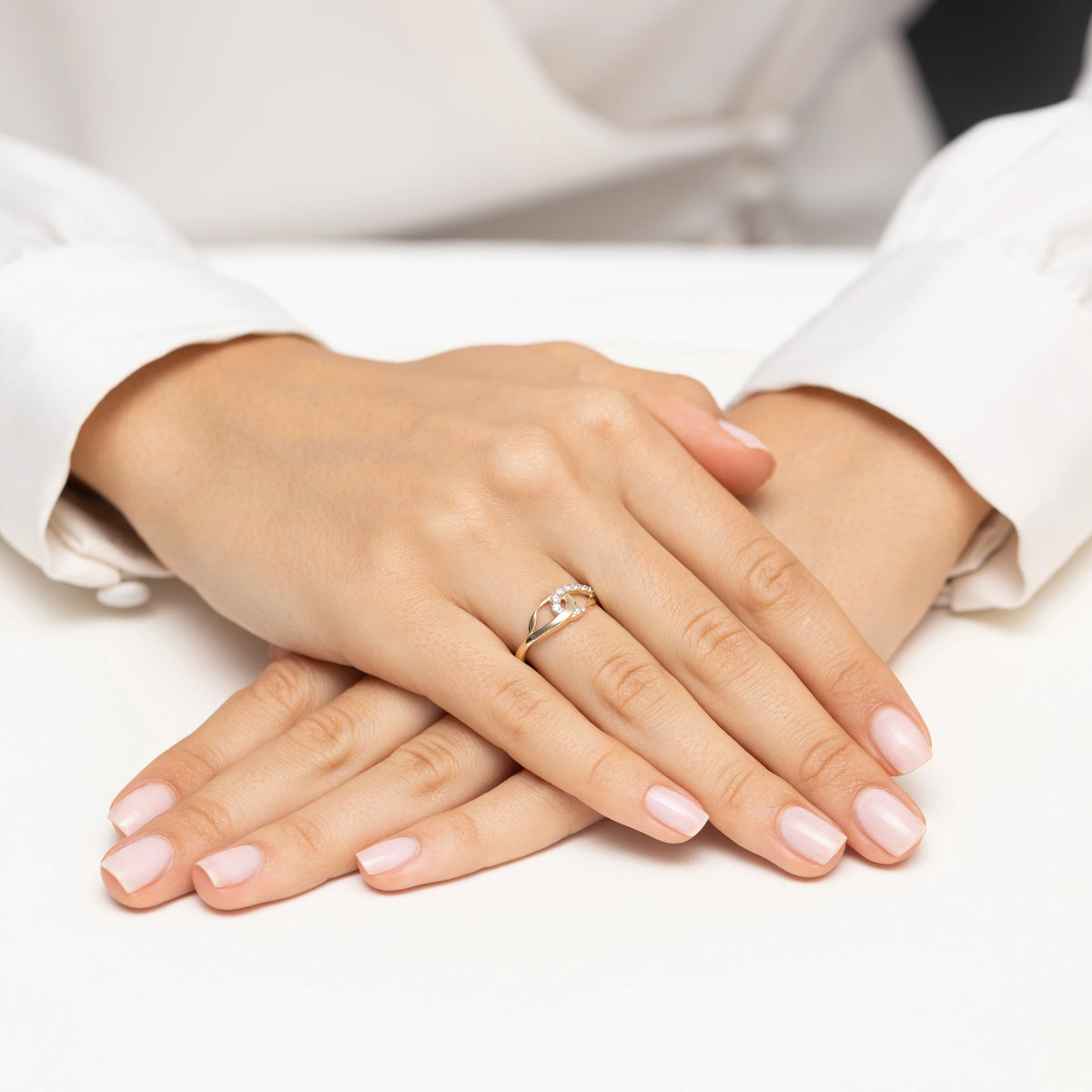 gold-weaved-ring-with-zirconia-ep185-333-b