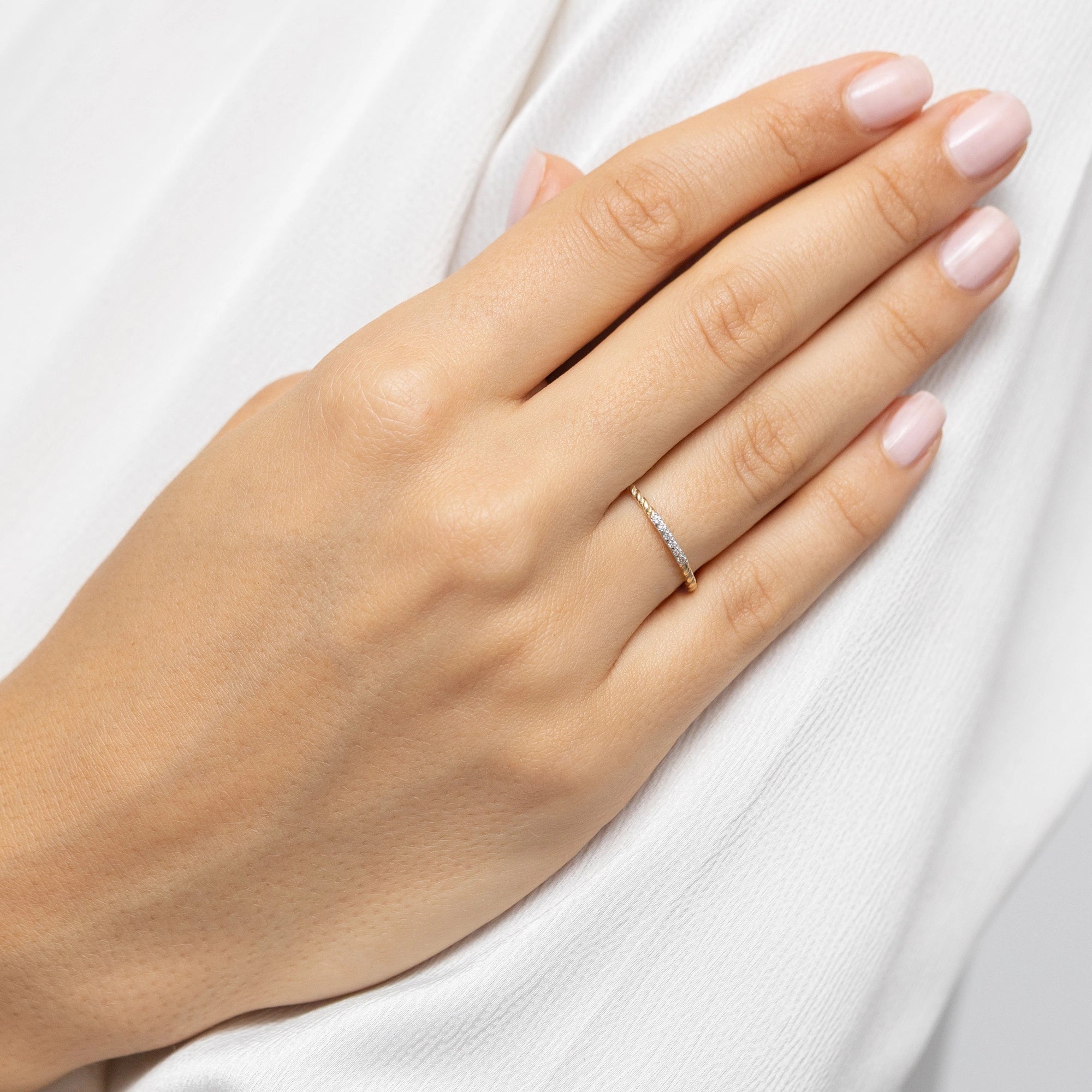 gold-weaved-ring-with-zirconia-ep190-333-b