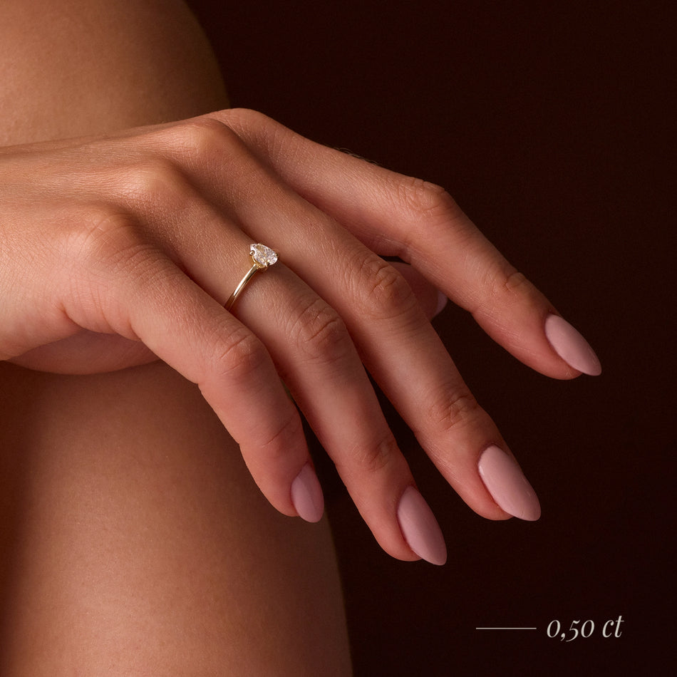 Gremari Seven Grace Verlobungsring aus Roségold mit 0,15 ct Naturdiamant – Pear