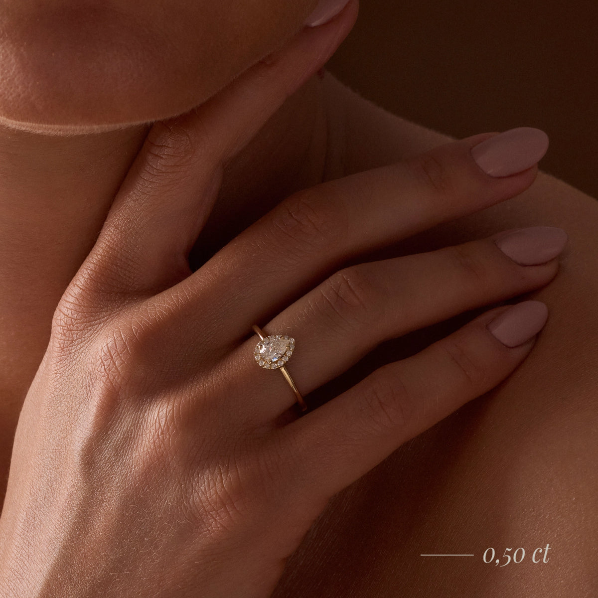 Gremari Seven Aura Verlobungsring aus Gelbgold mit 1,00 ct Naturdiamant – Pear