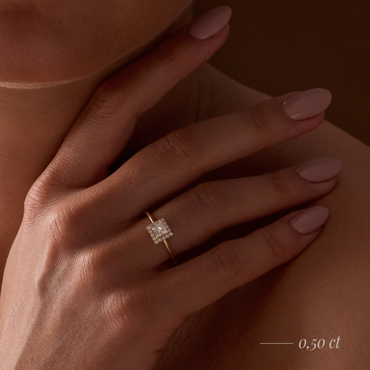 Gremari Seven Aura Verlobungsring aus Gelbgold mit 0,15 ct Naturdiamant – Princess