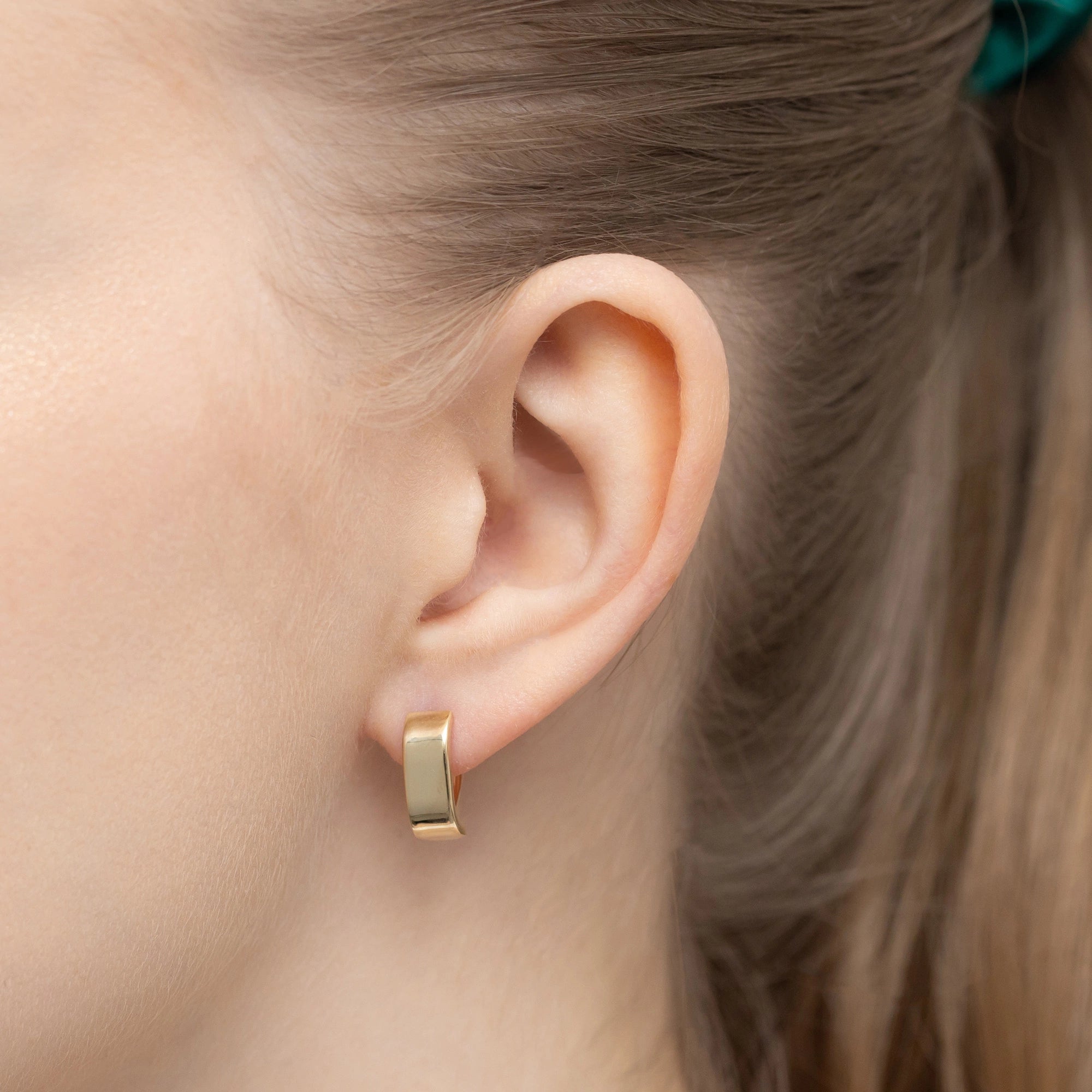 gold-earrings-with-english-clasp-k-gw-675-585