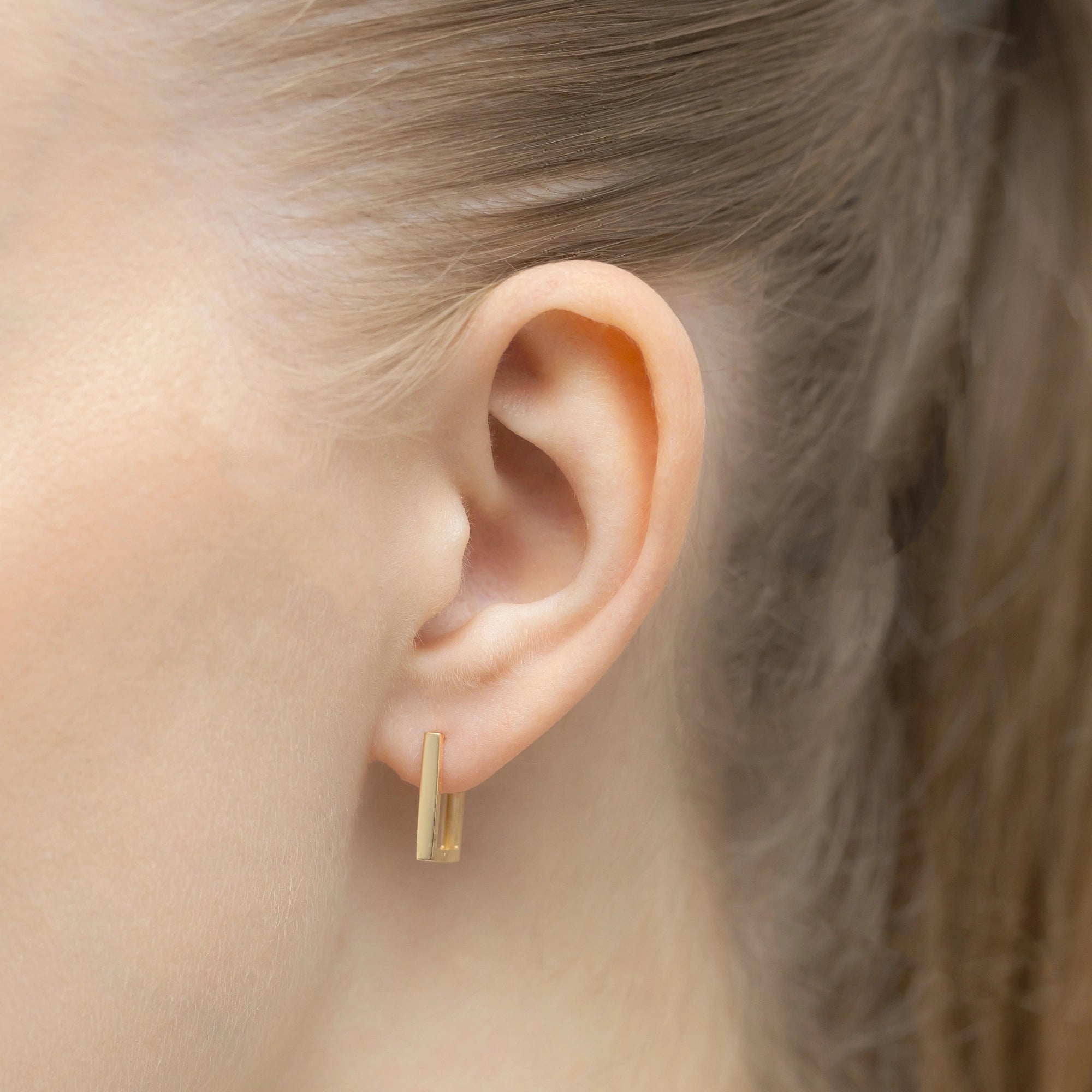 gold-earrings-with-english-clasp-k-gw-747-585