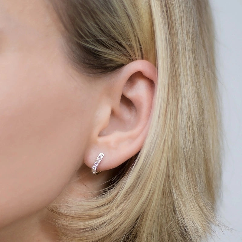 gold-english-clasp-earrings-with-zirconia-k011-333-b