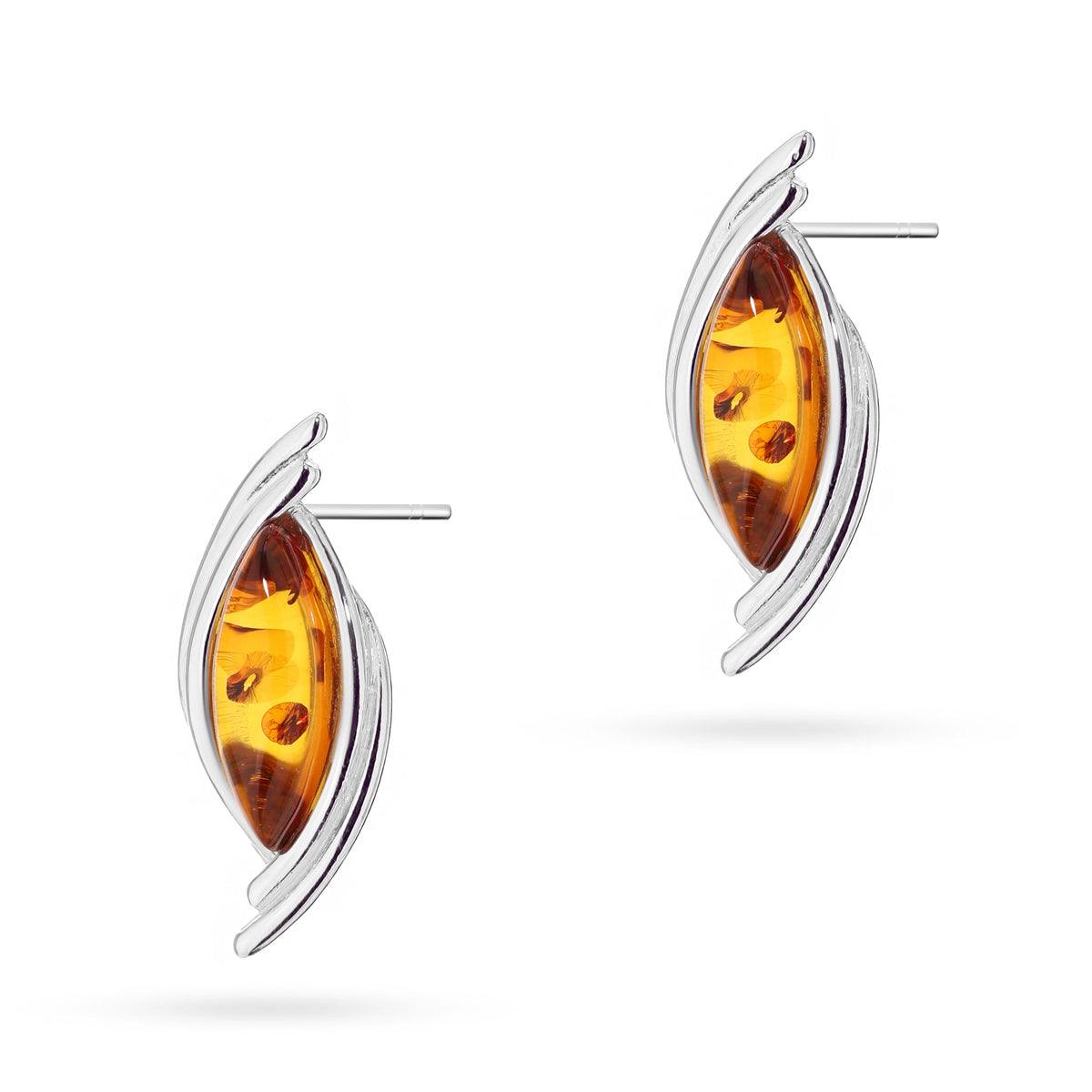 Silberstecker-Ohrringe mit naturbelassenen Bernsteintropfen K1890 925 S