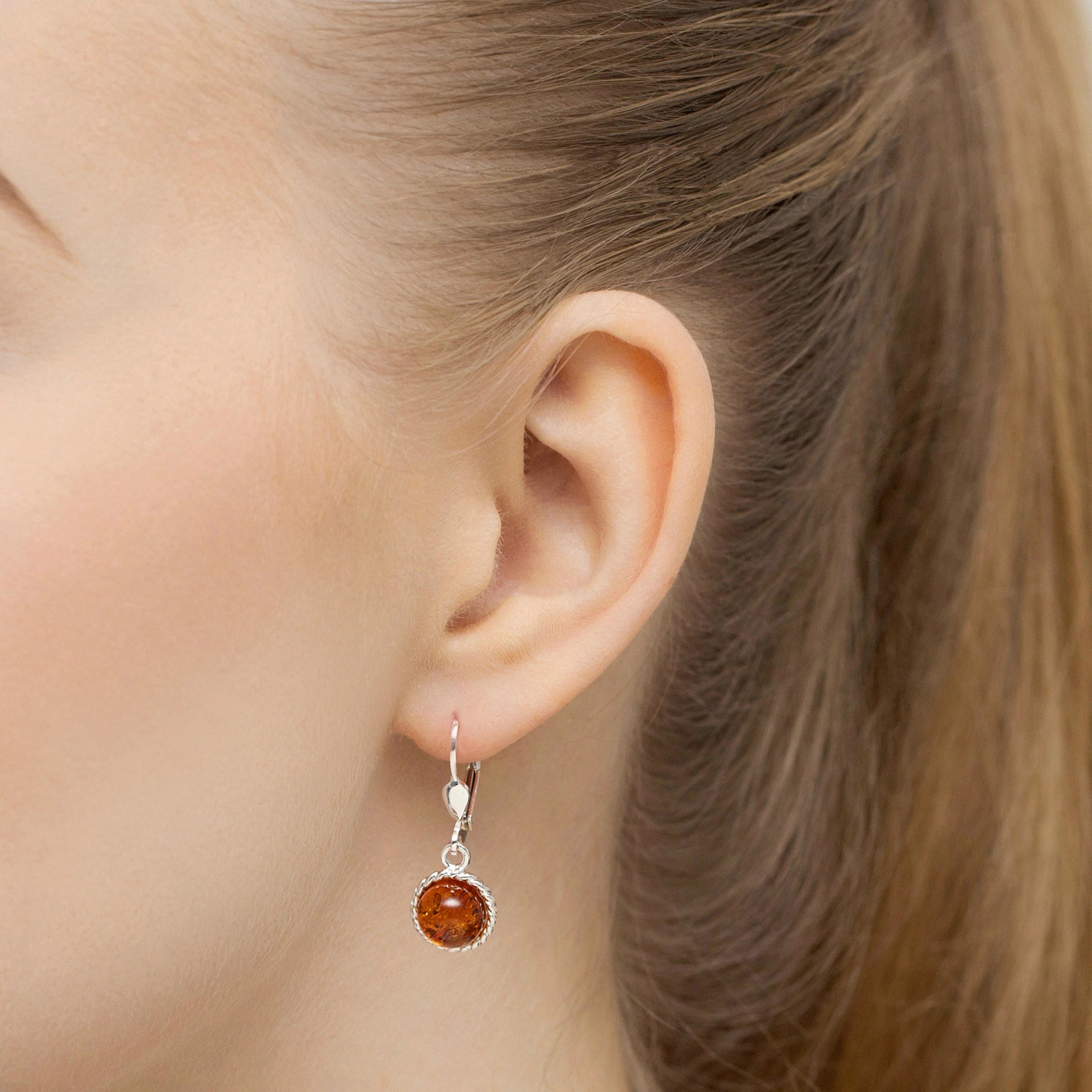 silver-english-clasp-earrings-with-natural-amber-k1899-925-s