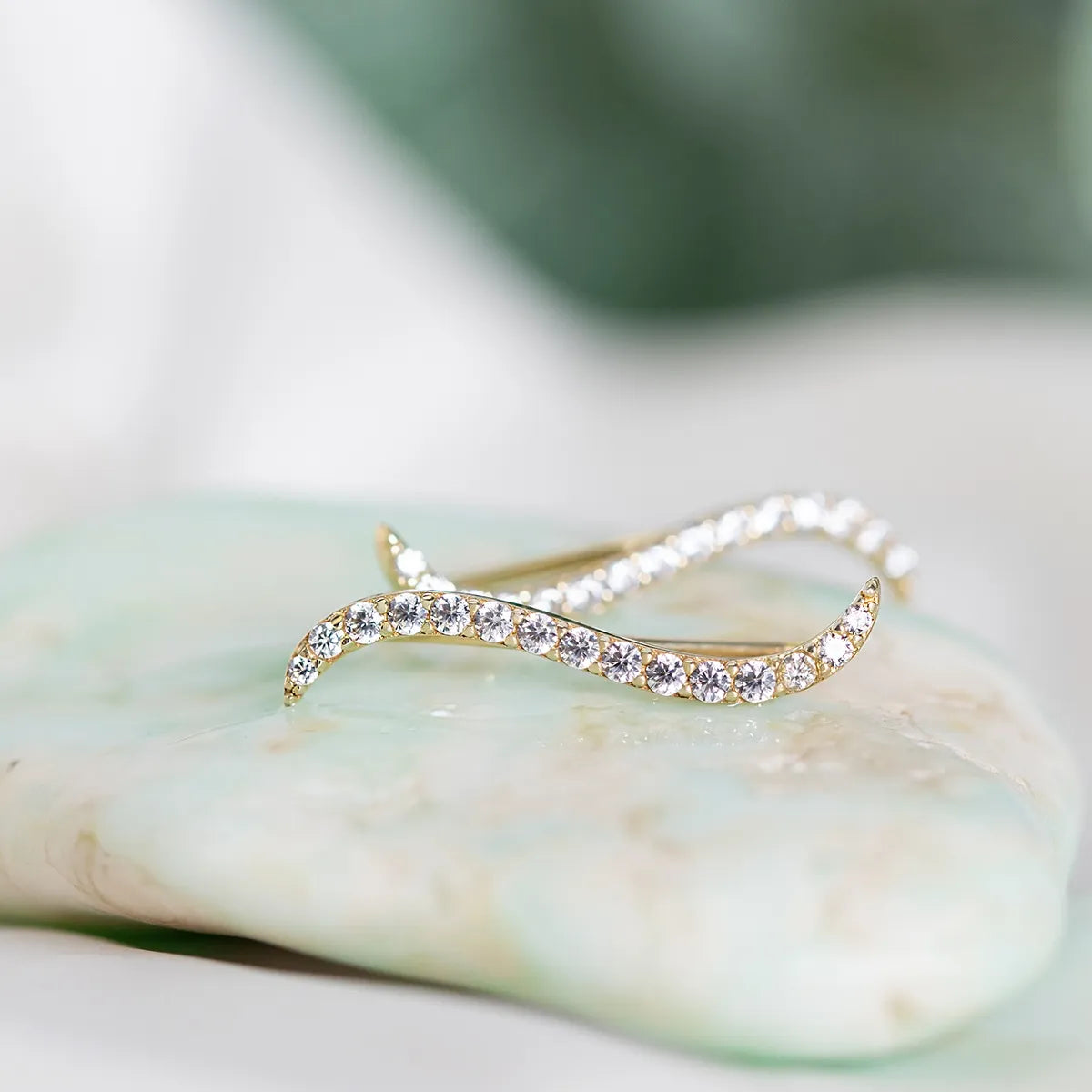 gold-ear-cuff-with-zirconia-k404-333