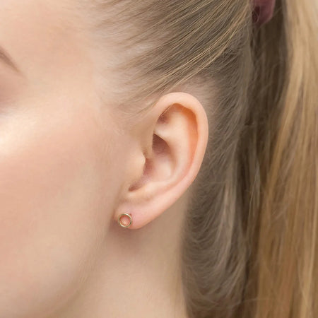 gold-stud-earrings-k766-333-solo