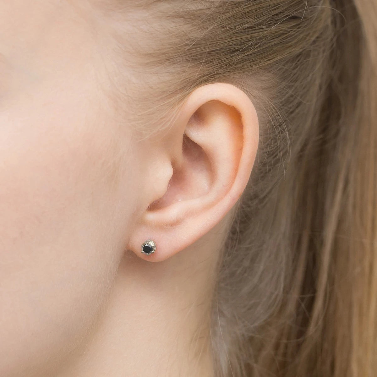 gold-earrings-with-2-x-0-12ct-black-diamonds-k0032-dib-03