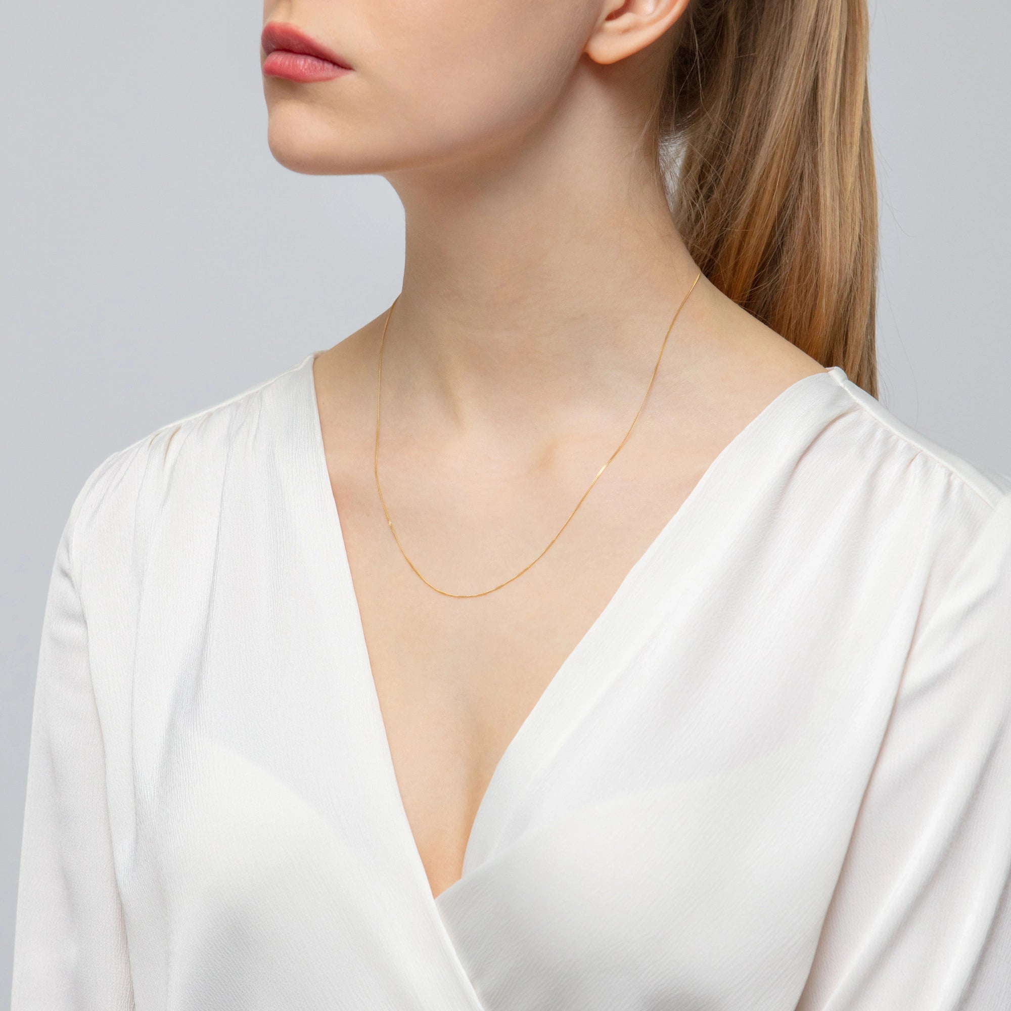 gold-curb-chain-0-8mm-l042-375