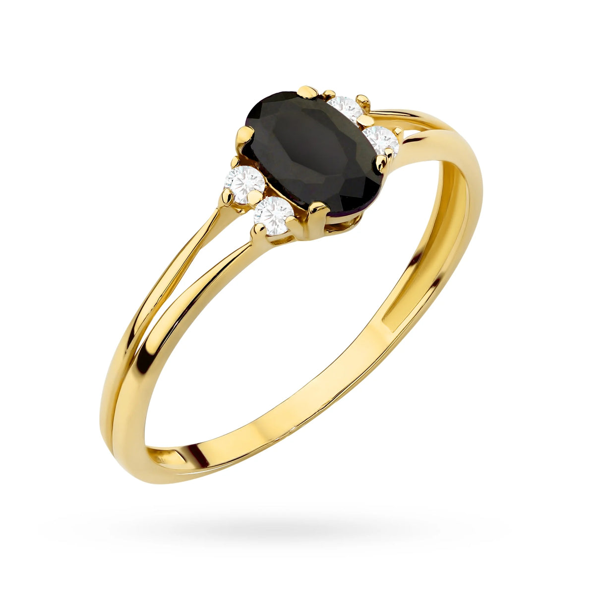 Ring aus 585er Gelbgold mit Zirkonia im Ovalschliff