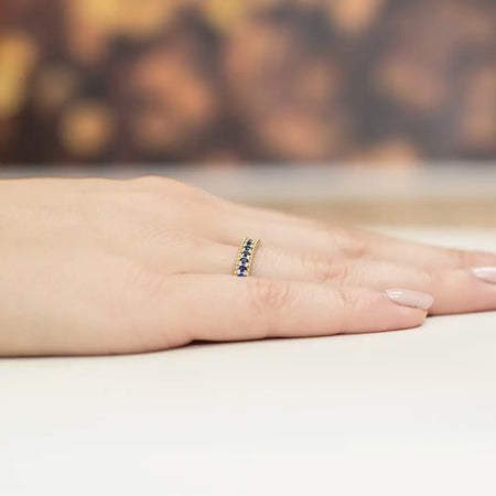 gold-ring-set-with-15-0-03ct-sapphires-p004-s0-45