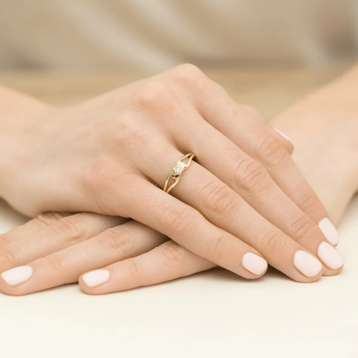 gold-ring-with-0-03ct-diamond-p056-585-b0-03